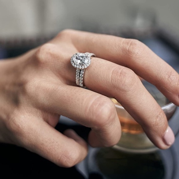 𝅺NEW 925 Silver 1.5 CT Oval Cut Halo Diamond Ring Set - Picture 8 of 9